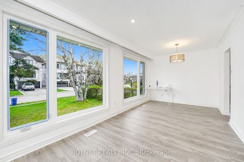 Photo 5 at 299 Palmer Avenue, Harding, Richmond Hill