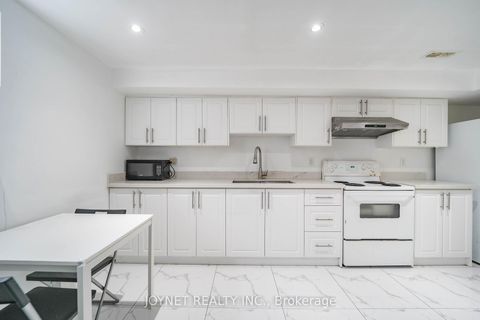 Photo 21 at 299 Palmer Avenue, Harding, Richmond Hill