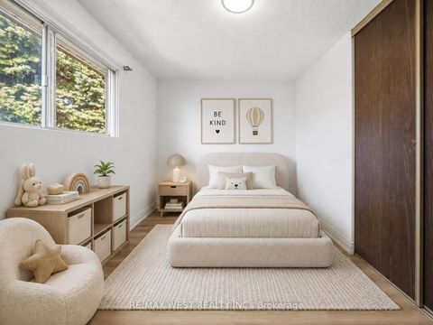 Photo 7 at 62 Littleleaf Drive, Malvern, Toronto
