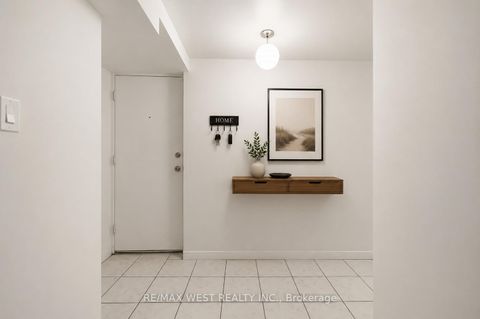 Photo 10 at 62 Littleleaf Drive, Malvern, Toronto