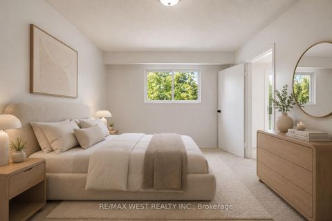 Photo 17 at 62 Littleleaf Drive, Malvern, Toronto