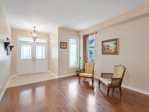 Photo 6 at 23 Kerr Lane, Bayview Northeast, Aurora