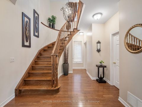 Photo 7 at 23 Kerr Lane, Bayview Northeast, Aurora