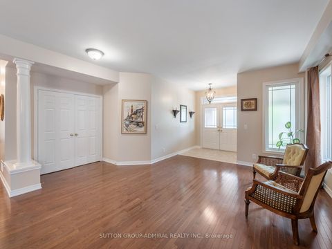 Photo 9 at 23 Kerr Lane, Bayview Northeast, Aurora