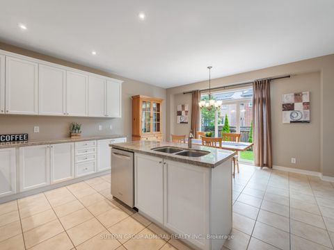 Photo 13 at 23 Kerr Lane, Bayview Northeast, Aurora