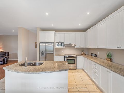 Photo 15 at 23 Kerr Lane, Bayview Northeast, Aurora