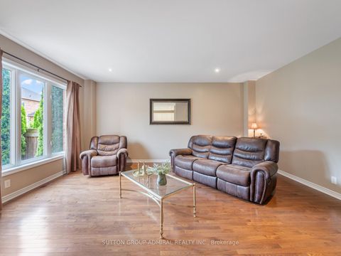 Photo 20 at 23 Kerr Lane, Bayview Northeast, Aurora