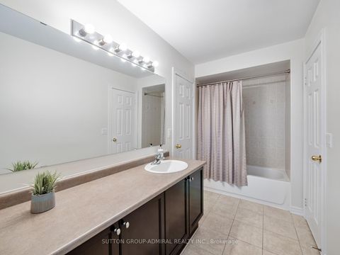 Photo 35 at 23 Kerr Lane, Bayview Northeast, Aurora