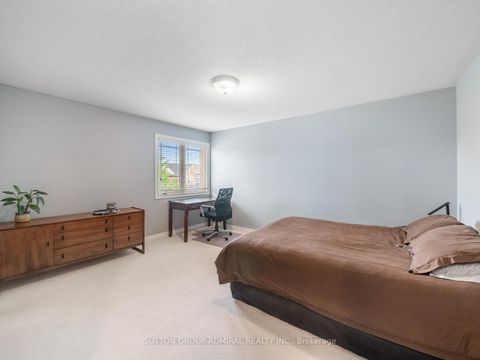 Photo 36 at 23 Kerr Lane, Bayview Northeast, Aurora