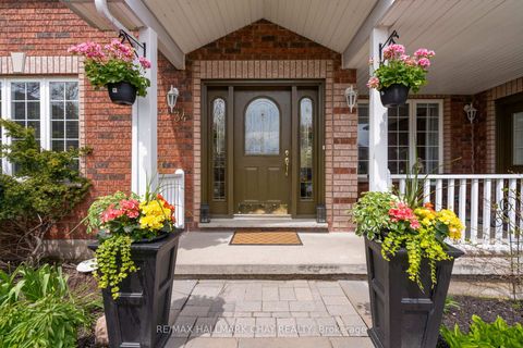 Photo 2 at 34 Crompton Drive, Little Lake, Barrie