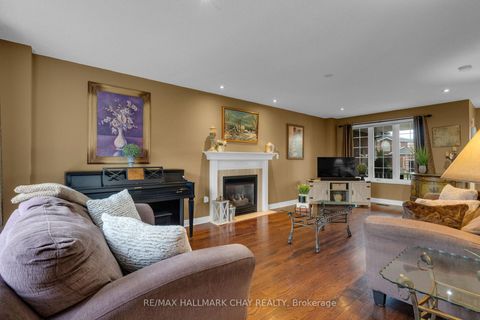 Photo 5 at 34 Crompton Drive, Little Lake, Barrie