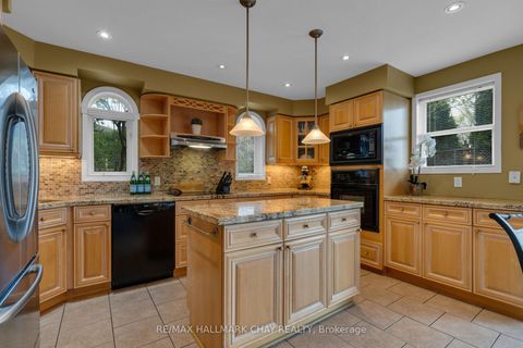 Photo 7 at 34 Crompton Drive, Little Lake, Barrie