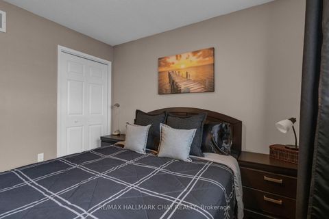 Photo 16 at 34 Crompton Drive, Little Lake, Barrie