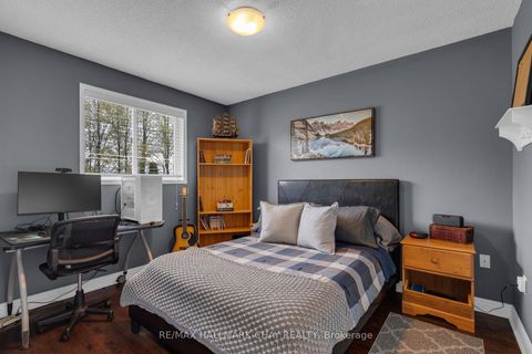 Photo 17 at 34 Crompton Drive, Little Lake, Barrie