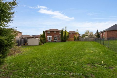 Photo 32 at 34 Crompton Drive, Little Lake, Barrie