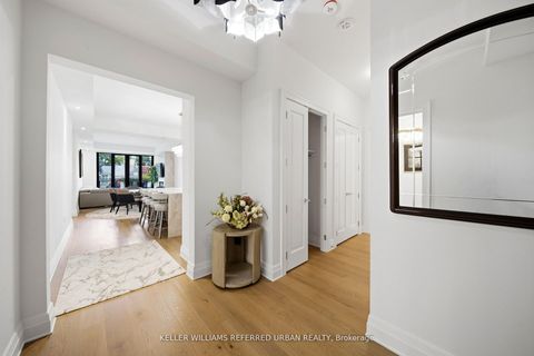 Photo 8 at 313 - 2 Forest Hill Road, Forest Hill South, Toronto