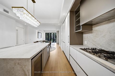 Photo 11 at 313 - 2 Forest Hill Road, Forest Hill South, Toronto
