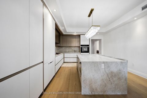 Photo 12 at 313 - 2 Forest Hill Road, Forest Hill South, Toronto