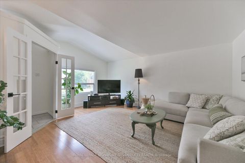 Photo 6 at 2 Sutherland Avenue, Crescent Town, Toronto