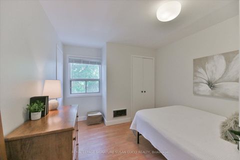 Photo 27 at 2 Sutherland Avenue, Crescent Town, Toronto