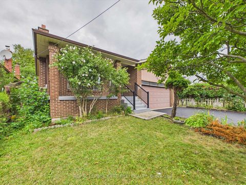 Photo 4 at 196 Mount Olive Drive, Jamestown, Toronto