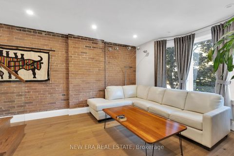 Photo 10 at 360 Woodbine Avenue, The Beaches, Toronto