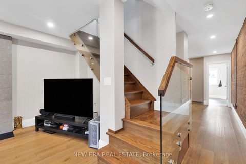 Photo 11 at 360 Woodbine Avenue, The Beaches, Toronto