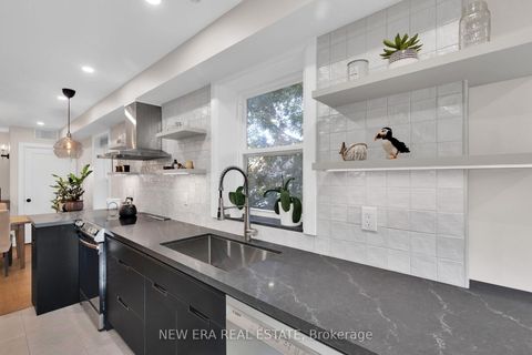 Photo 20 at 360 Woodbine Avenue, The Beaches, Toronto