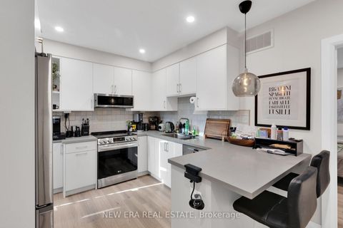 Photo 37 at 360 Woodbine Avenue, The Beaches, Toronto