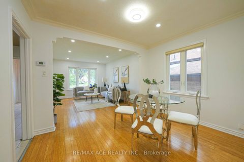 Photo 3 at 59 Lilian Drive, Maryvale, Toronto