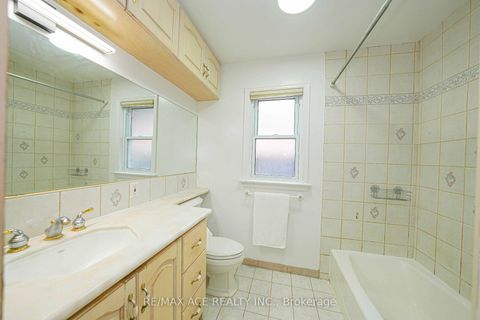 Photo 6 at 59 Lilian Drive, Maryvale, Toronto