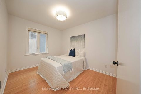 Photo 7 at 59 Lilian Drive, Maryvale, Toronto