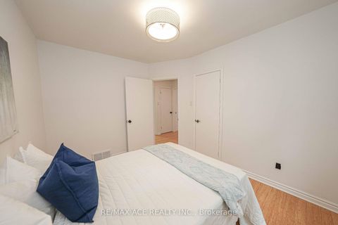 Photo 9 at 59 Lilian Drive, Maryvale, Toronto