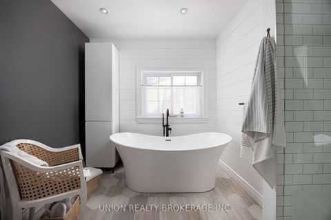 Photo 20 at 38 Scarborough Heights Boulevard, Cliffcrest, Toronto