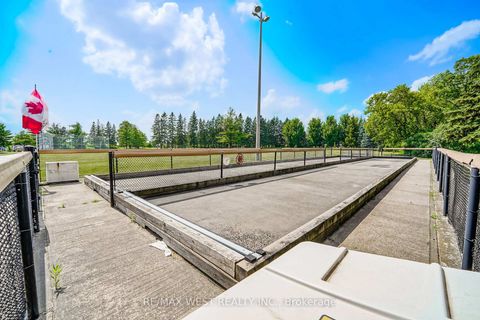 Photo 11 at 414 - 2506 Rutherford Road, Maple, Vaughan