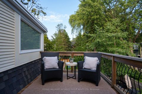 Photo 15 at 49 Lee Avenue, The Beaches, Toronto