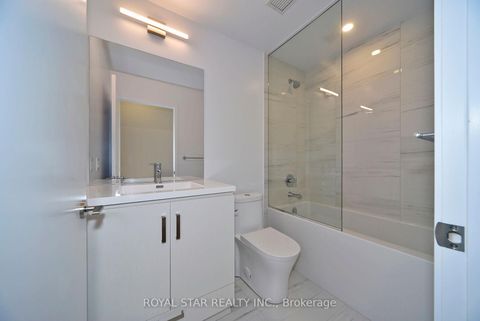 Photo 12 at 909 - 10 Honeycrisp Crescent, Vaughan Corporate Centre, Vaughan
