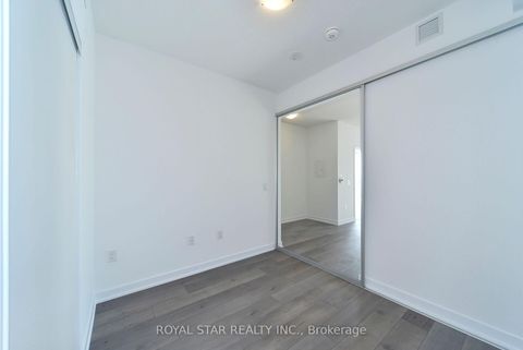 Photo 18 at 909 - 10 Honeycrisp Crescent, Vaughan Corporate Centre, Vaughan