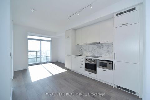 Photo 20 at 909 - 10 Honeycrisp Crescent, Vaughan Corporate Centre, Vaughan
