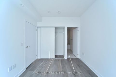 Photo 29 at 909 - 10 Honeycrisp Crescent, Vaughan Corporate Centre, Vaughan