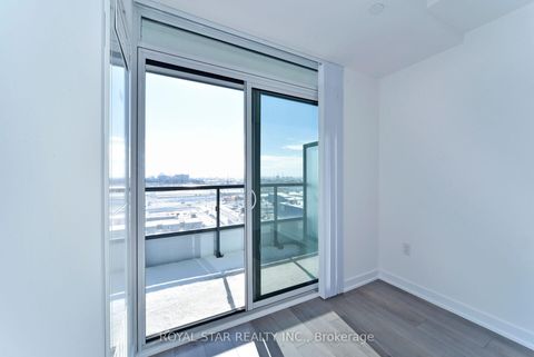 Photo 33 at 909 - 10 Honeycrisp Crescent, Vaughan Corporate Centre, Vaughan
