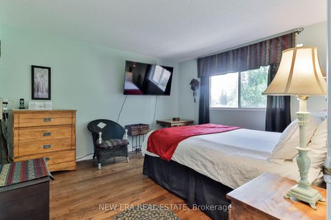 Photo 18 at 37 Glenthorne Drive, Highland Creek, Toronto