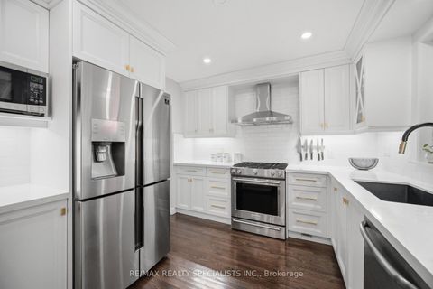 Photo 2 at 89 Alhart Drive, Beaumonde Heights, Toronto