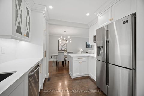 Photo 3 at 89 Alhart Drive, Beaumonde Heights, Toronto