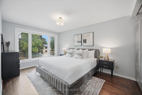 Photo 8 at 89 Alhart Drive, Beaumonde Heights, Toronto