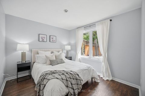 Photo 10 at 89 Alhart Drive, Beaumonde Heights, Toronto