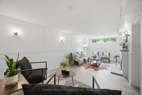 Photo 13 at 89 Alhart Drive, Beaumonde Heights, Toronto
