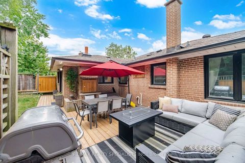 Photo 18 at 89 Alhart Drive, Beaumonde Heights, Toronto