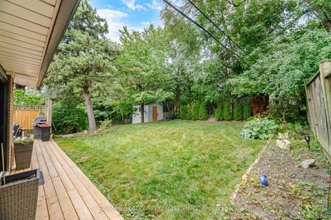 Photo 21 at 89 Alhart Drive, Beaumonde Heights, Toronto