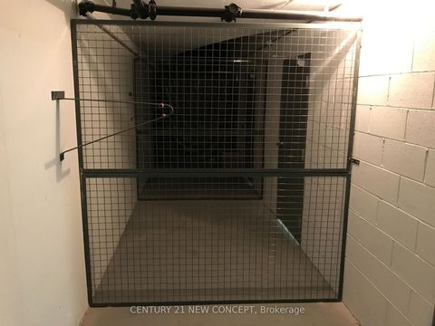 Photo 5 at 823 - 525 Adelaide Street W, Waterfront Communities C1, Toronto